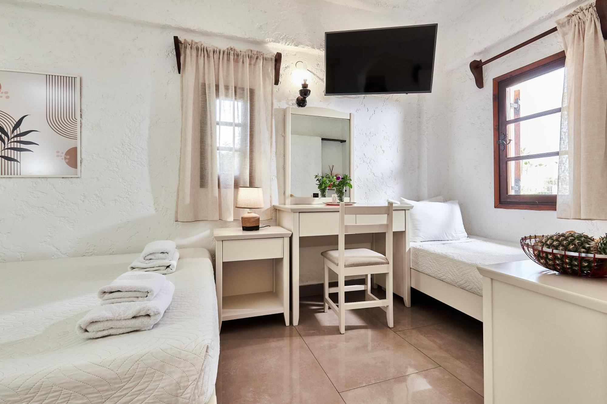 Mila Malia Studios Hotel 외부 사진