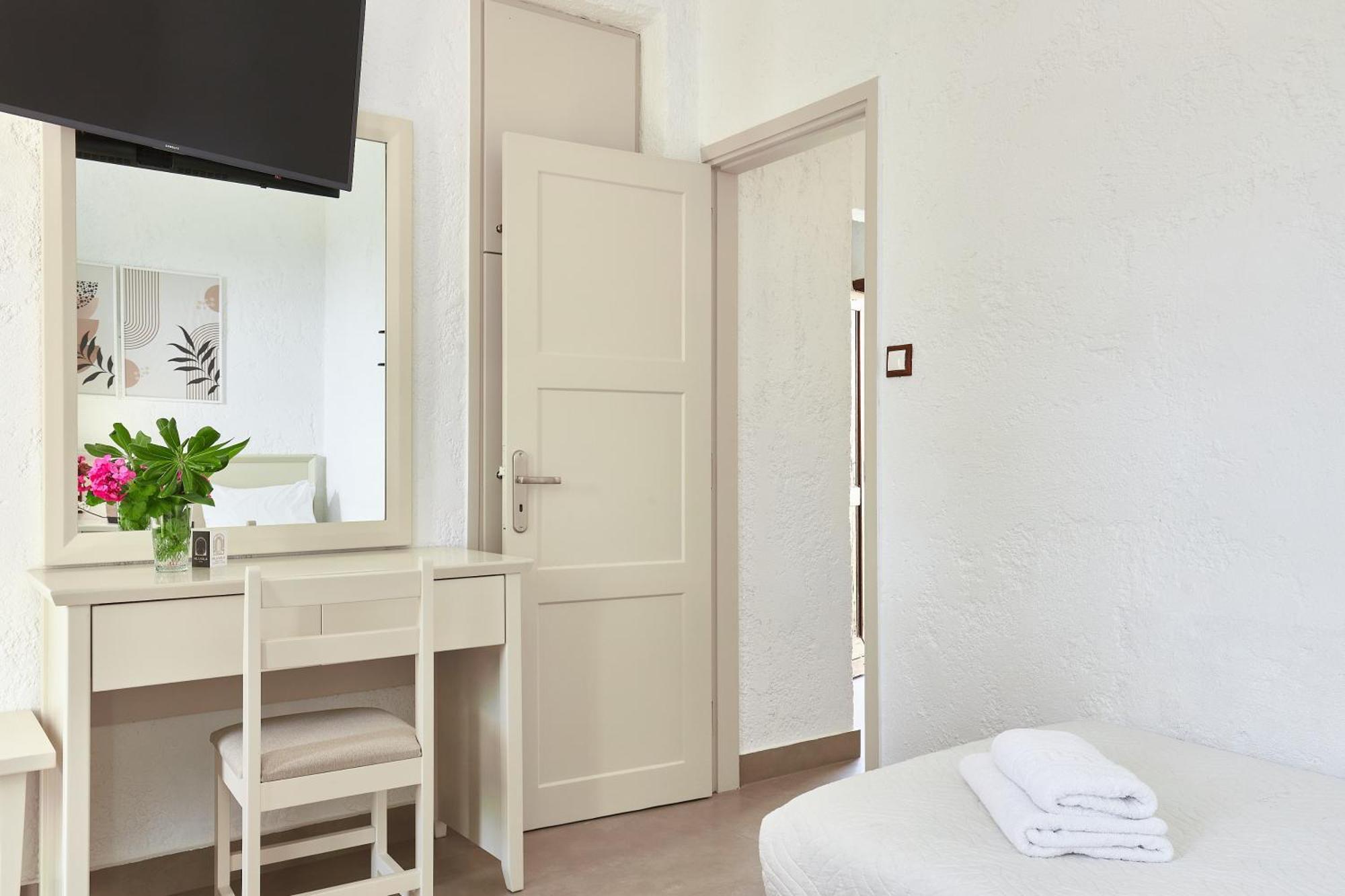 Mila Malia Studios Hotel 외부 사진